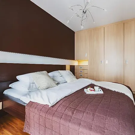 P&o Arkadia 8 Apartment